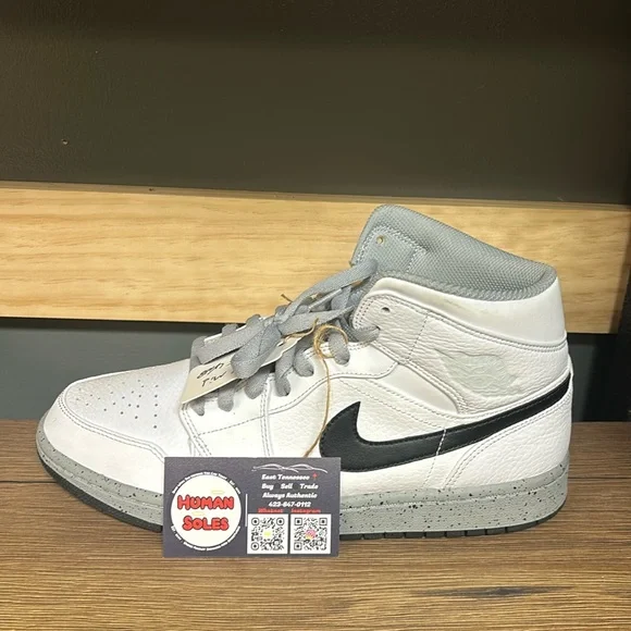 Jordan 1 Mid Cement - Picture 1 of 6